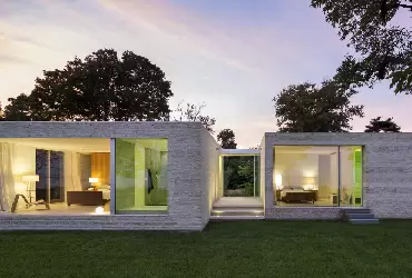 Дом на берегу