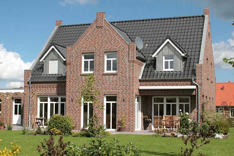 Объект из Керамическая черепица Roben Flandern Plus синевато-серый (антрацит)