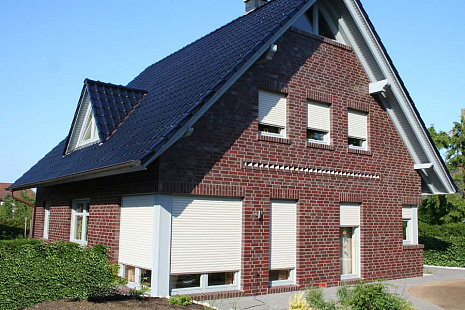 Объект из Керамическая черепица Roben Flandern Plus черная матовая глазурь