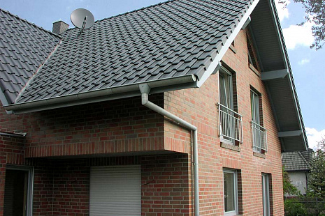 Объект из Керамическая черепица Roben Flandern Plus синевато-серый (антрацит)