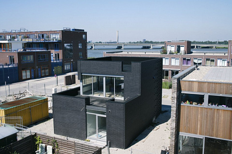 Объект из Кирпич Roben FARO черный с оттенком, гладкий