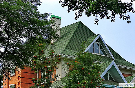 Объект из Гибкая черепица Tegola Nordland Нордик зеленая с отливом