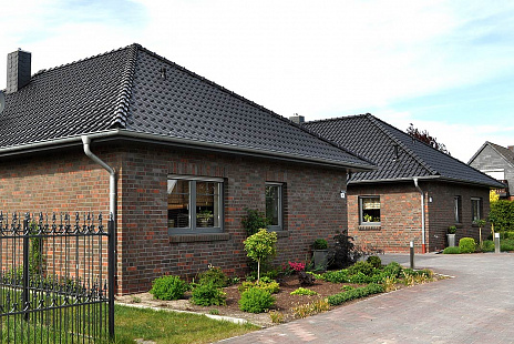 Объект из Керамическая черепица Roben Flandern Plus черная матовая глазурь