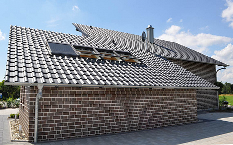 Объект из Керамическая черепица Roben Flandern Plus синевато-серый (антрацит)