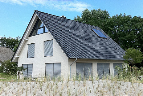 Объект из Керамическая черепица Roben Flandern Plus синевато-серый (антрацит)