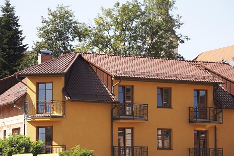 Объект из Керамическая черепица Tondach САМБА ангобированный красный антик / DUO