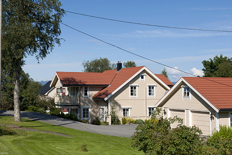 Объект из Композитная черепица AeroDek Композитная черепица рядовая AeroDek Tradition цвет Осенний каприз