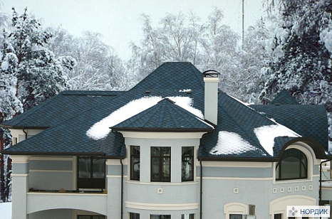 Объект из Гибкая черепица Tegola Nordland Нордик синяя с отливом