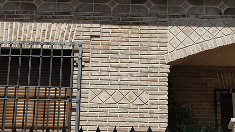 Объект из Кирпич ручной формовки Vandersanden BLANCO/SALMÓN RASPADO