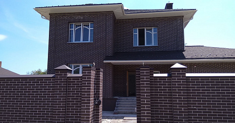 Объект из Облицовочный кирпич BRAER светло-коричневый рифленый