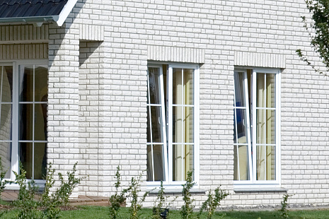 Объект из Кирпич Roben QUEBEC белый перламутровый, рустованный