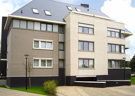 Объект из Кирпич Roben FARO черный с оттенком, гладкий