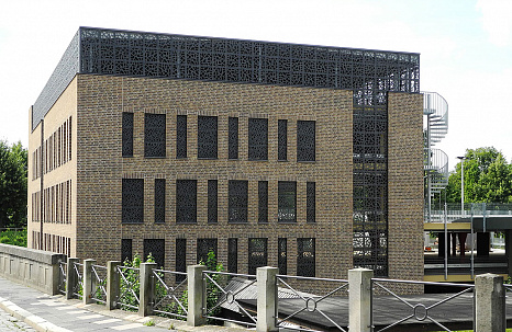 Объект из Кирпич ручной формовки Roben WIESMOOR земляной пестрый